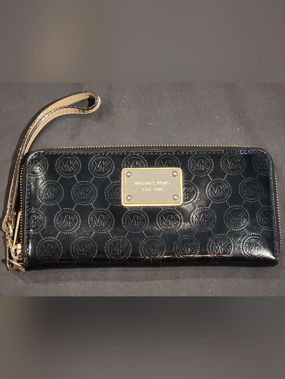 MICHAEL KORS Black Patent Leather MK Signature Logo Zip-Around Wallet Clutch